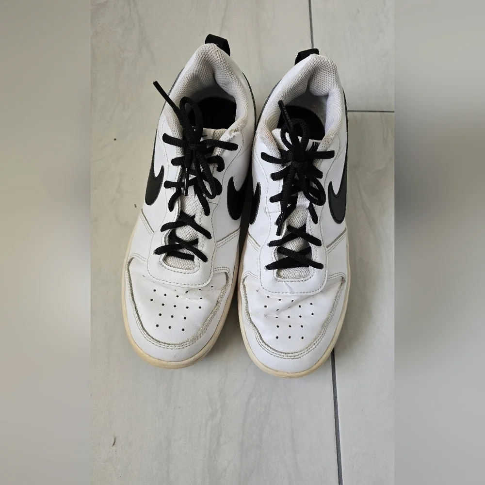 Nike Court Borough Size 6.5Y White Black Casual Sneakers